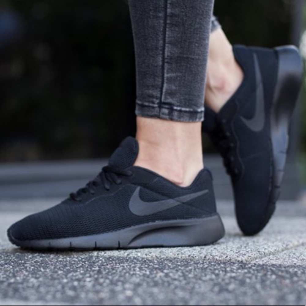 Black Nike Tanjun Athletic Shoes